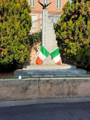 Monumento_ai_Caduti_Alpini_-_Robella_1